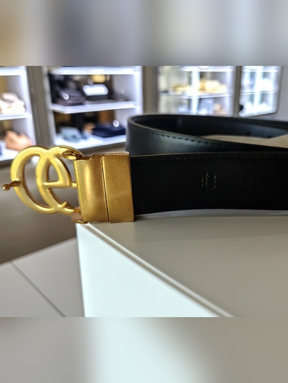 Gucci Black Leather Belt with Gold Double-G Buckle 32"-38" - Picture 2 of 5